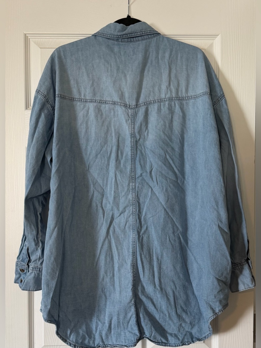 Sofía Jeans by Sophia Vergara
Light Wash Denim Button-Up Shirt / Denim dress - Picture 3 of 4